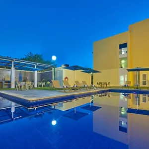 Hotel Express By Marriott Playa del Carmen