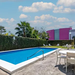 Hotel Express By Marriott Chetumal