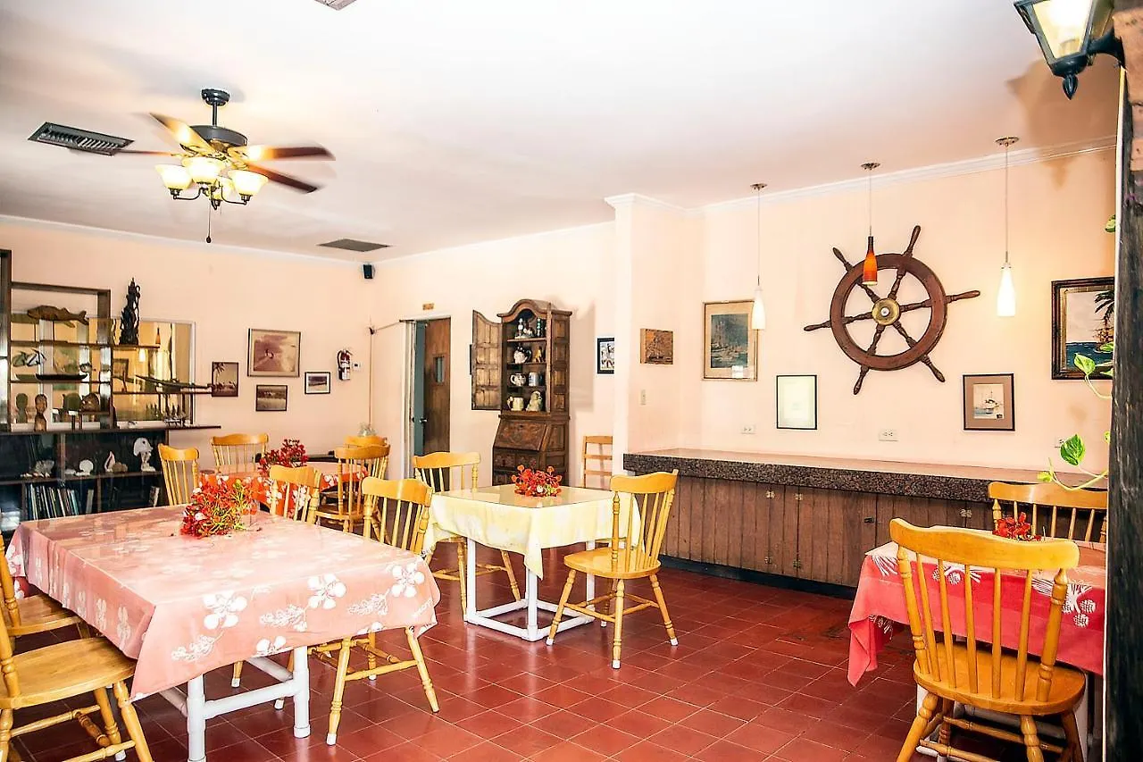 Orange Hill Beach Inn Nassau