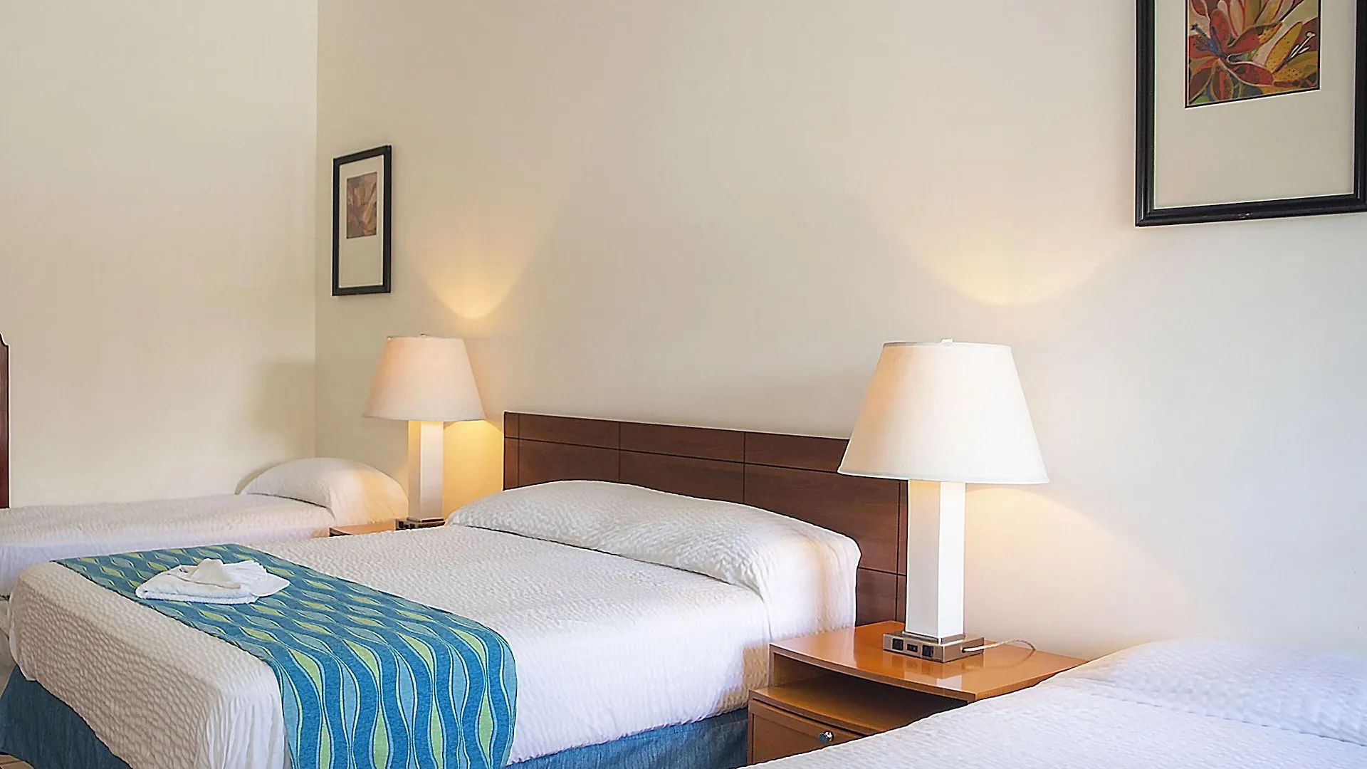 Orange Hill Beach Inn Nassau