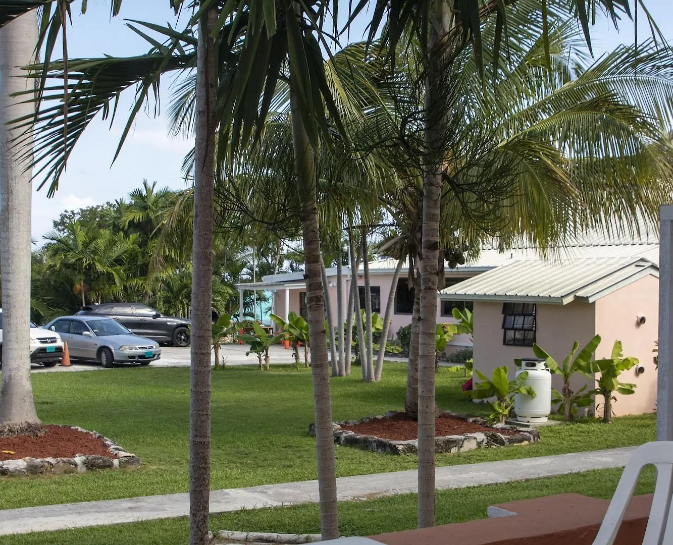 ***  Orange Hill Beach Inn Nassau Bahamas
