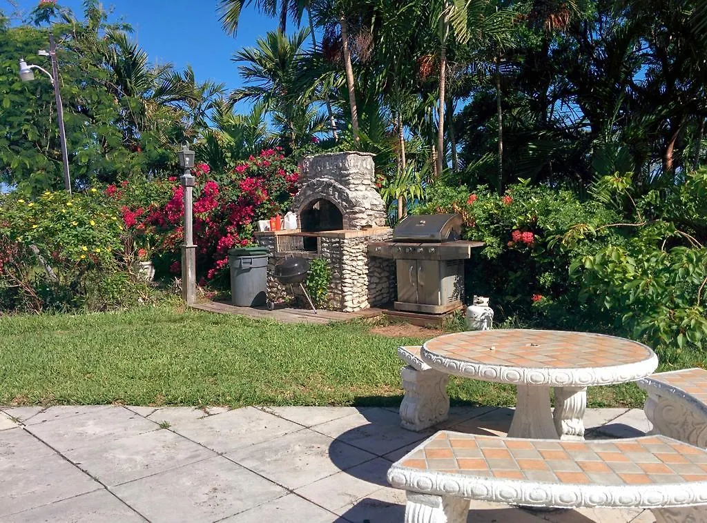 Orange Hill Beach Inn Nassau 3*,  Bahamas